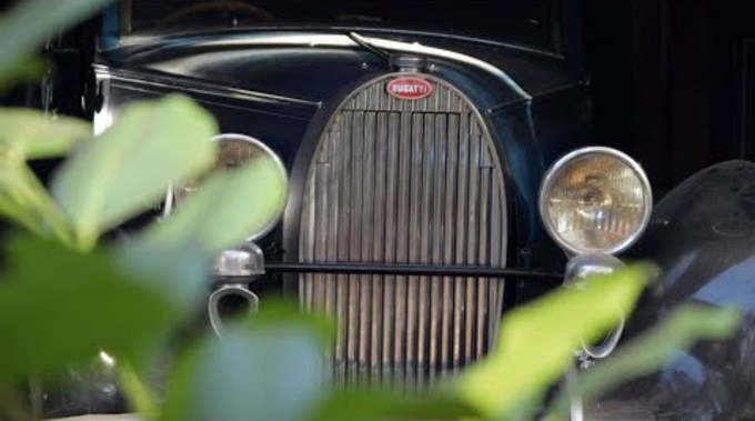 Drie verlaten Bugatti's in een schuur in België