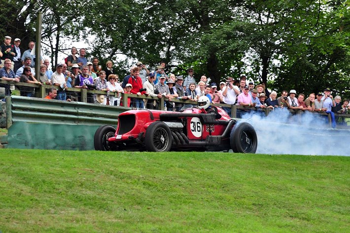1929 Napier Bentley of Chris Williams lights up the tyres