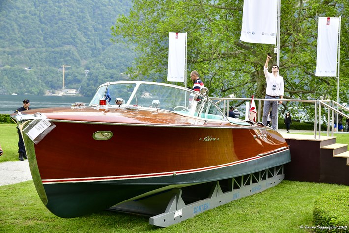 Riva Tritone 'Via'.jpg