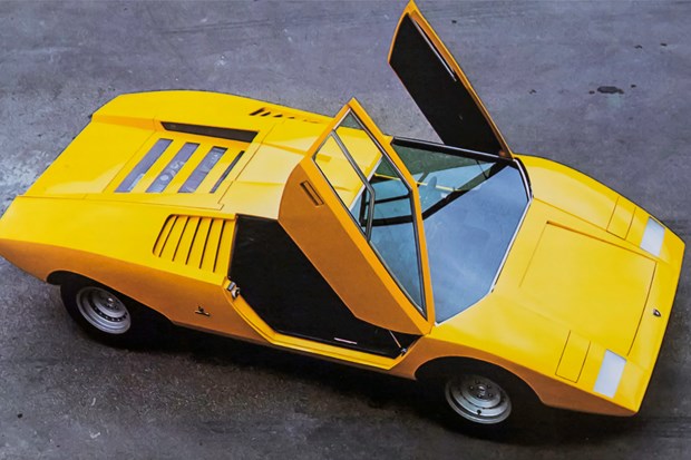 De Lamborghini LP 500: inwijding van een nieuwe stijl