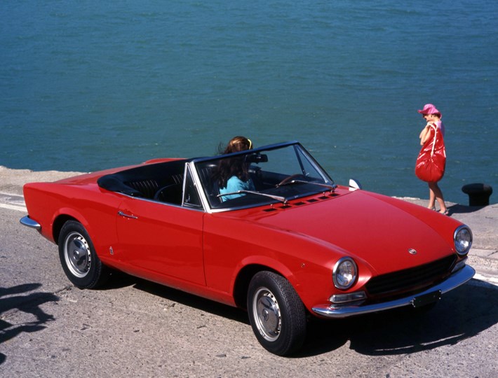 Fiat 124 Spider, the accessible one
