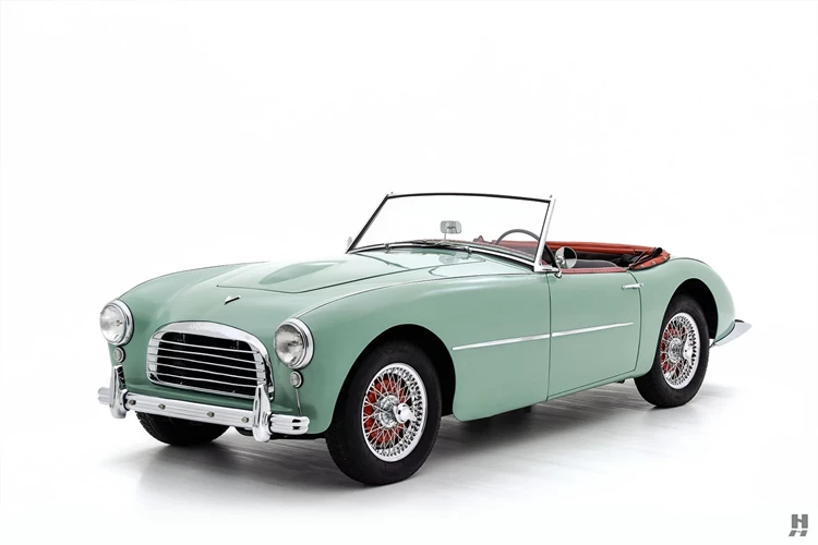 Swallow Doretti, an elegant British roadster with a feminine touch