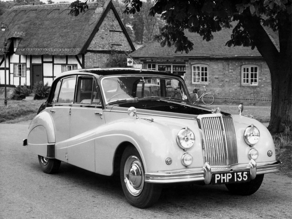 Armstrong Siddeley : quality and tradition | Classic Car Passion