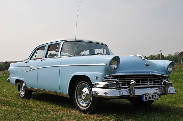 9e Custom meeting International Tournai