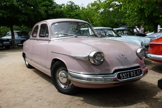Panhard PL 17