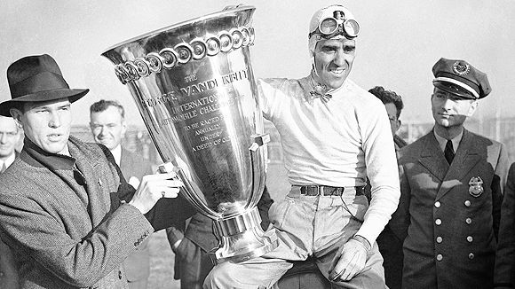 08_tazio_nuvolari_VanderbiltCup1936_espn.jpg