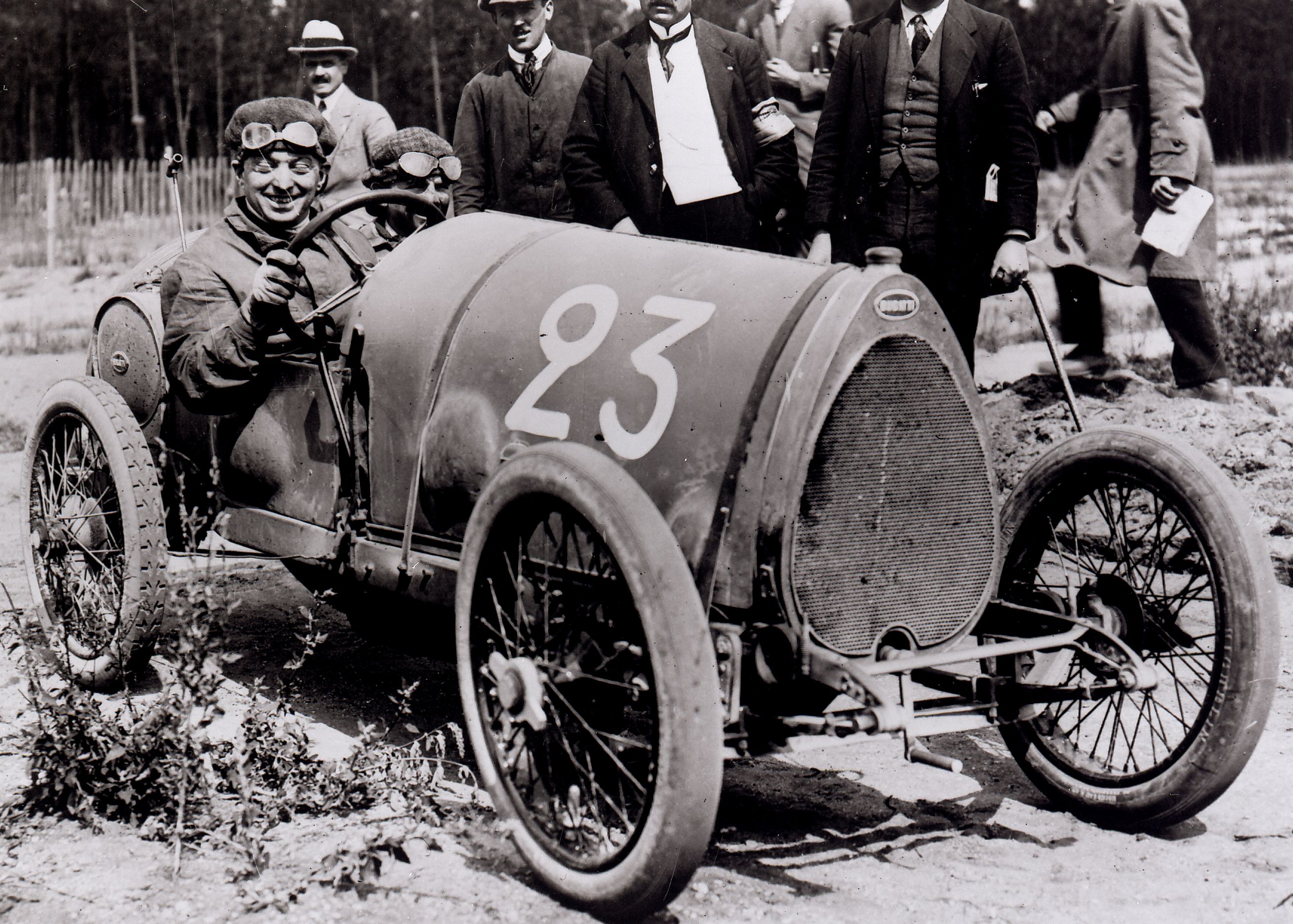 03_Ernest_Friderich_with_the_16_valve_Type_13_in_LeMans_1920.jpg