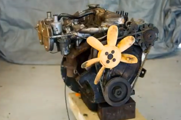 Video: Restauration impressionnant d'un moteur