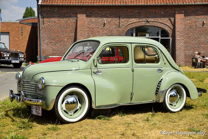 Renault 4 CV.005.jpg