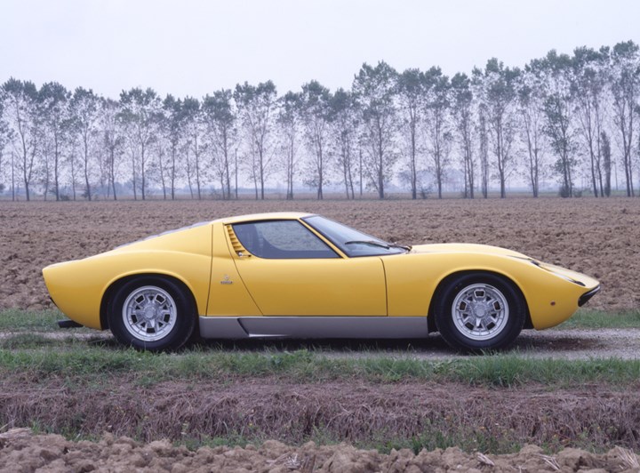 Lamborghini Miura : Gandini's masterpiece | Classic Car Passion