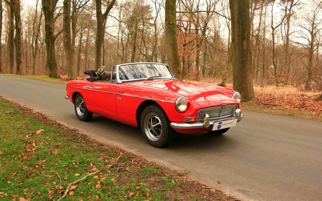 Sellerie automobile  restauration intégrale d'une MG A roadster