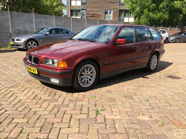 BMW 320i Touring 1995 - mooi en goed onderhouden exemplaar