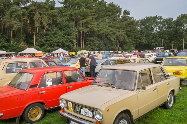 STORIES: Plus de 130 véhicules du bloc de l'Est au ressemblement de Kasterlee (BE)