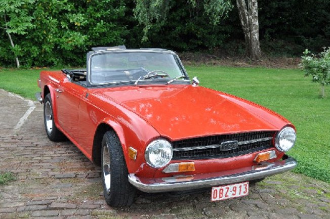 TE HUUR - A LOUER - Triumph TR5